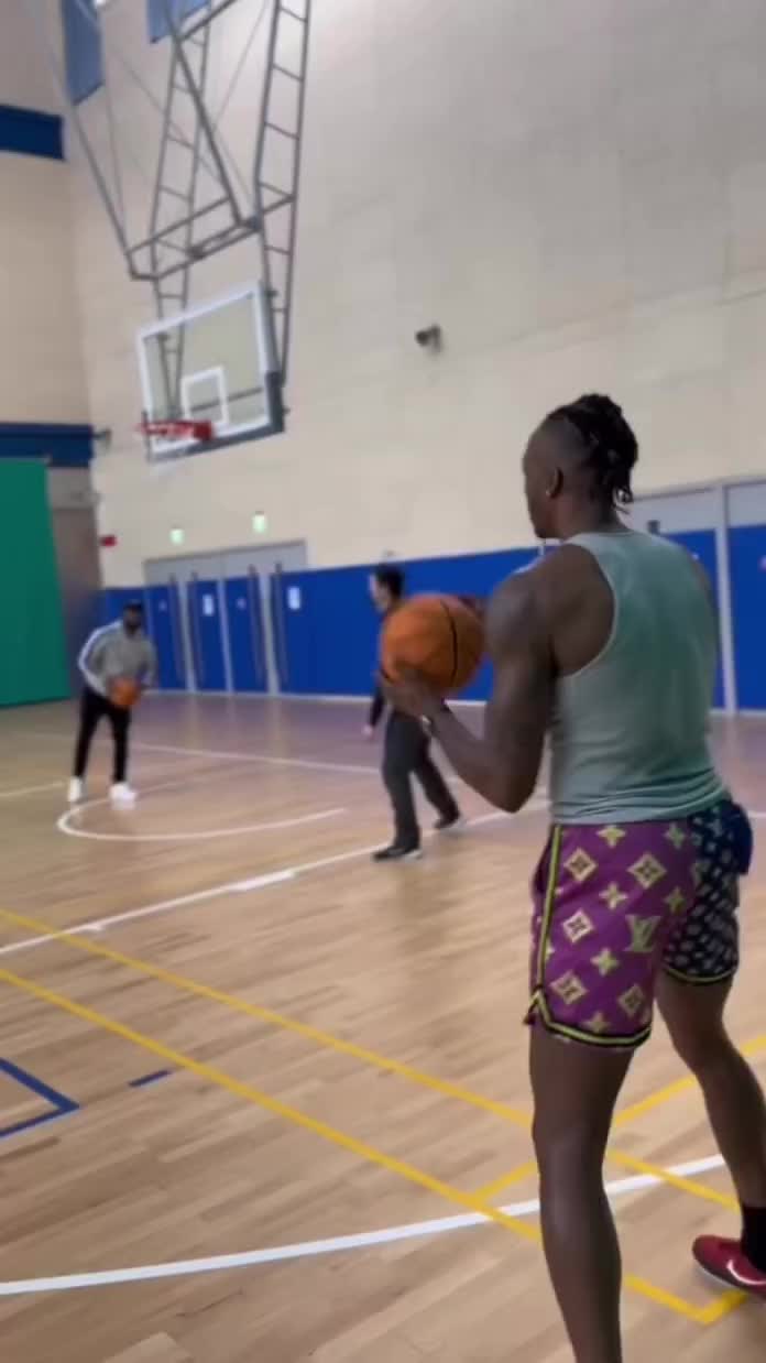 明天要复出！霍华德ins